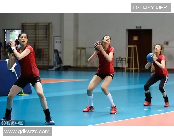 体育明星高强度训练背后的生活平衡与身心调适全景揭秘 体育明星高强度训练背后的生活平衡与身心调适全景揭秘